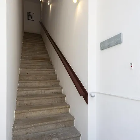 Marggisa - Center By Hd